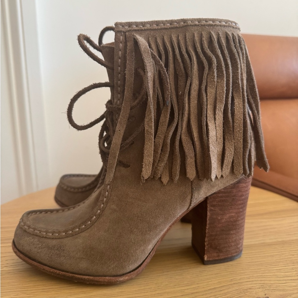 FRYE Parker Fringe Short Boot Women US 8 / EU 38-39 Gray Women US 8
